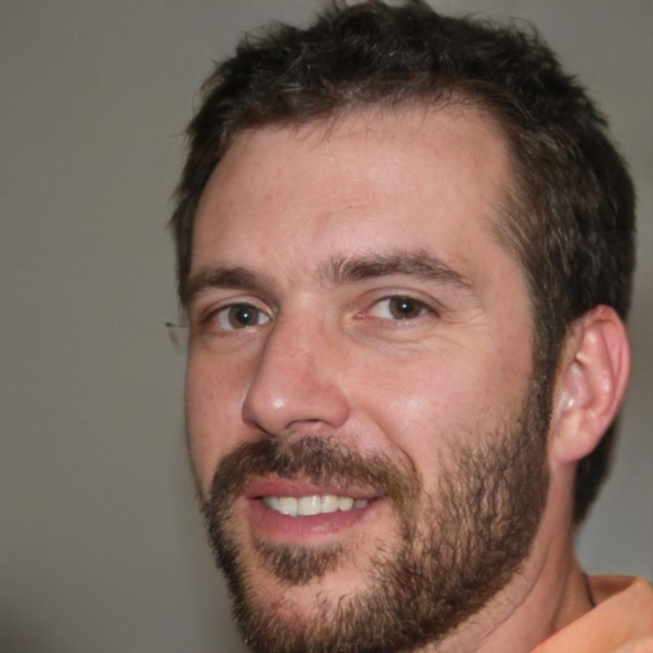 Miguel Torres, director de InnovaTech Solutions